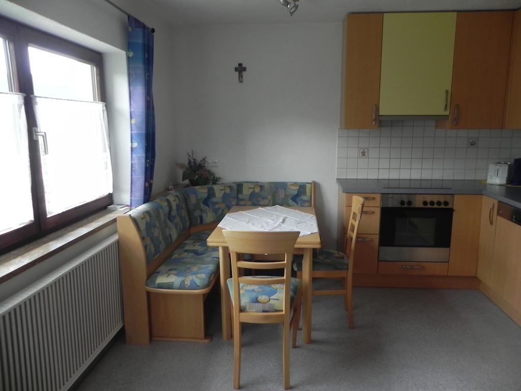 Ferienwohnung Schautzgy Reutte Zimmer foto